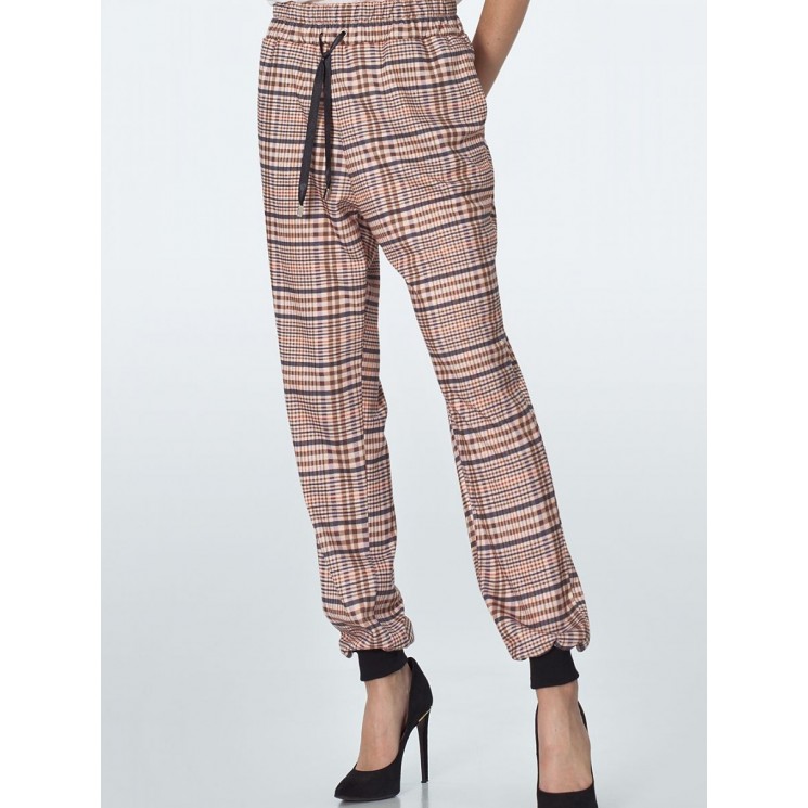  Pantalon femme model 148106 Nife 