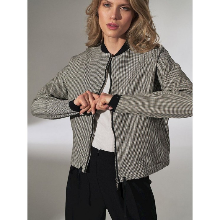  Veste model 152679 Figl 