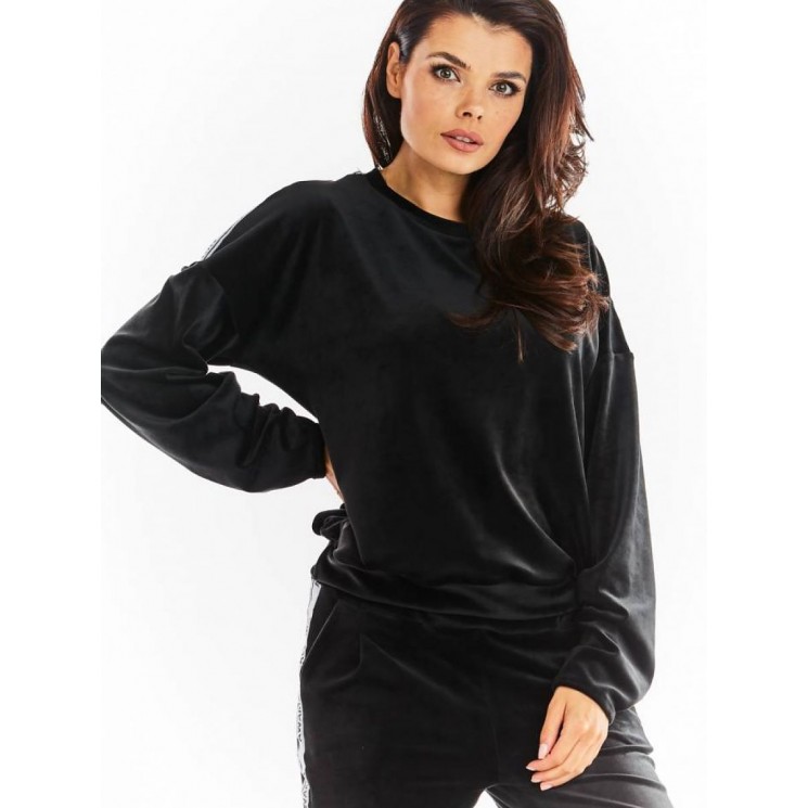  Sweatshirt model 149767 awama 