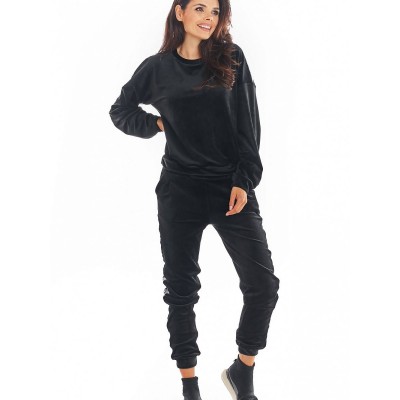  Sweatshirt model 149767 awama 