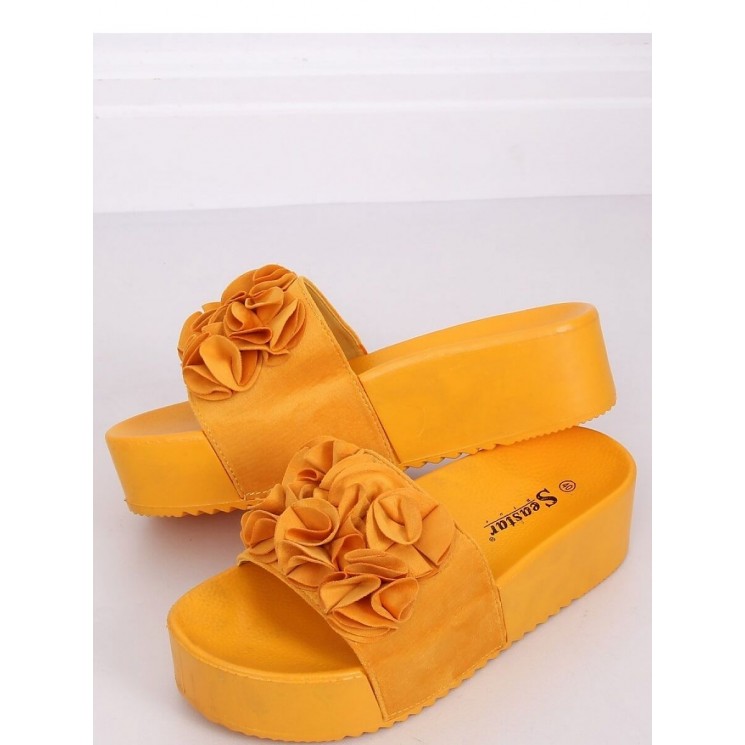  Clacquettes model 143817 Inello 